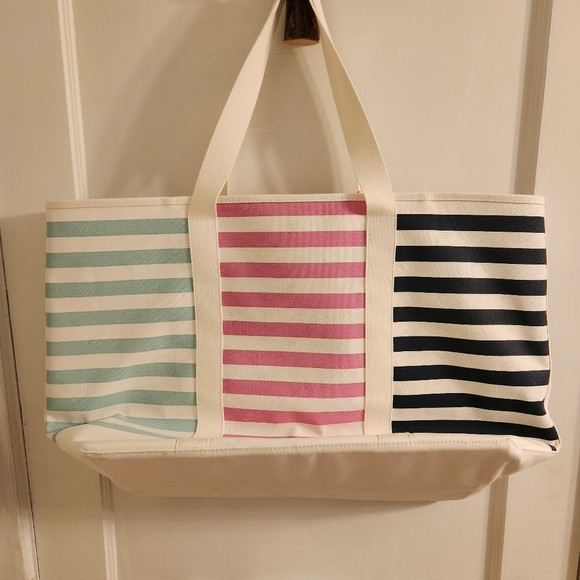 Vineyard Vines Mixed Stripe Large Tote - Picture 3 of 4